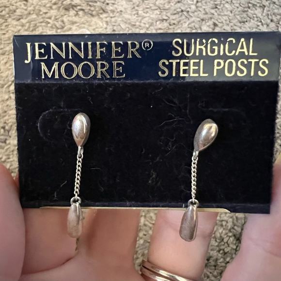 Macy's Jennifer Moore Surgical steel posts silver earrings - Picture 1 of 2